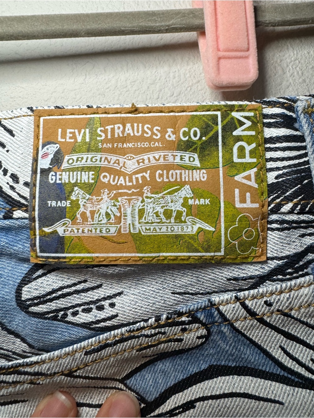 Levi's x Farm Rio Ribcage Straight Leg Jeans - Picture 7 of 11